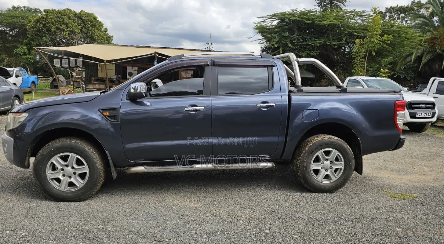 Ford Ranger Wildtrak 2012 Blue