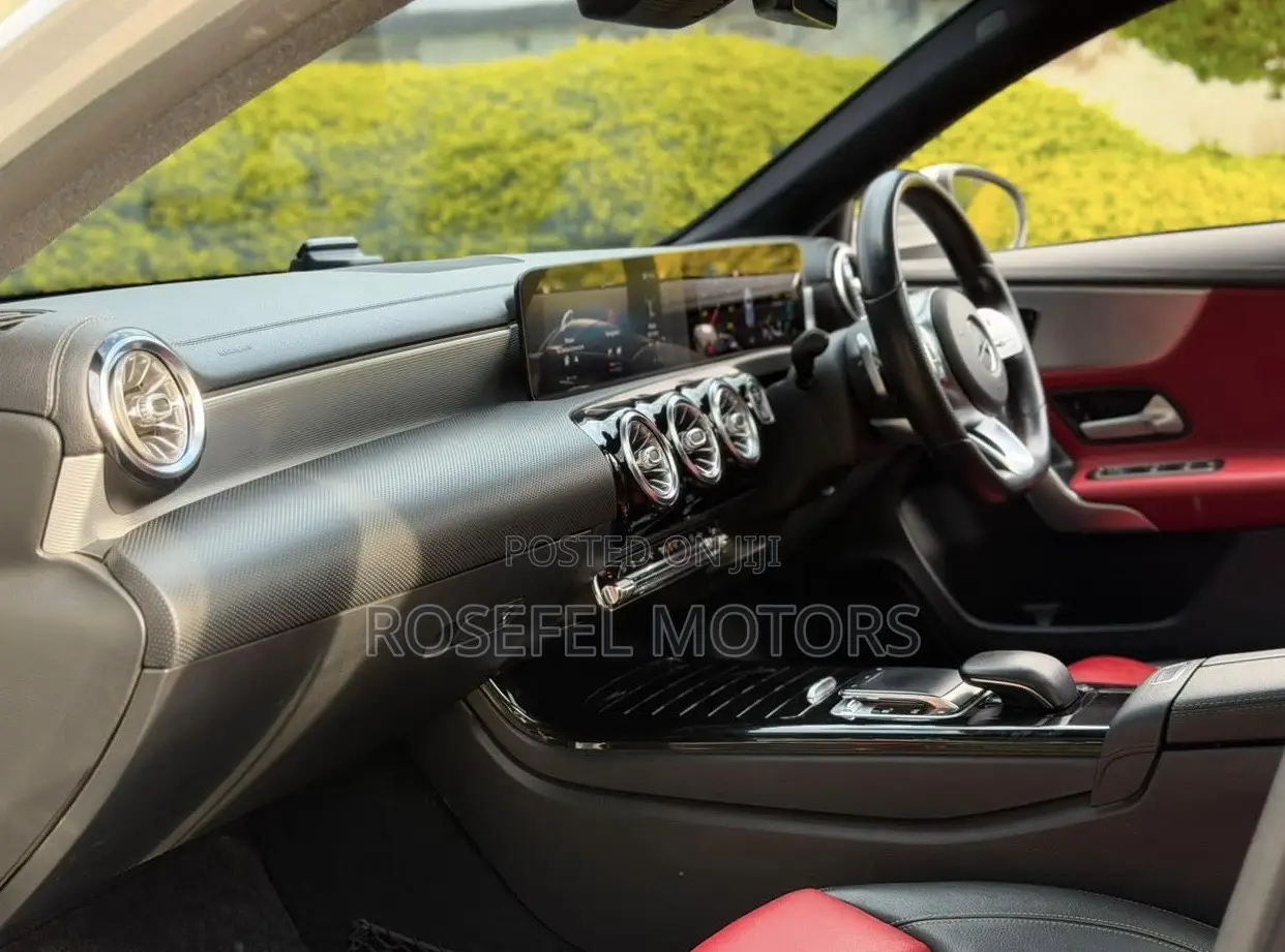 Mercedes-Benz A-Class 2018 Silver