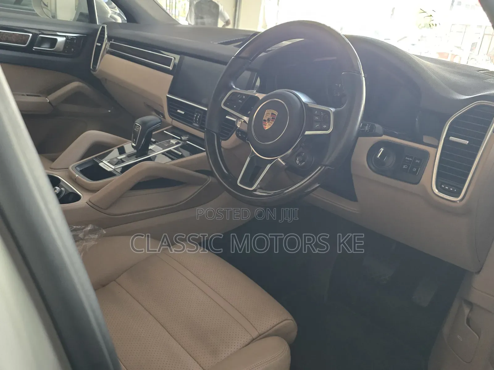 Porsche Cayenne Base AWD 2020 Ivory