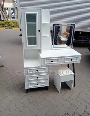 HD Modern Make Up Table