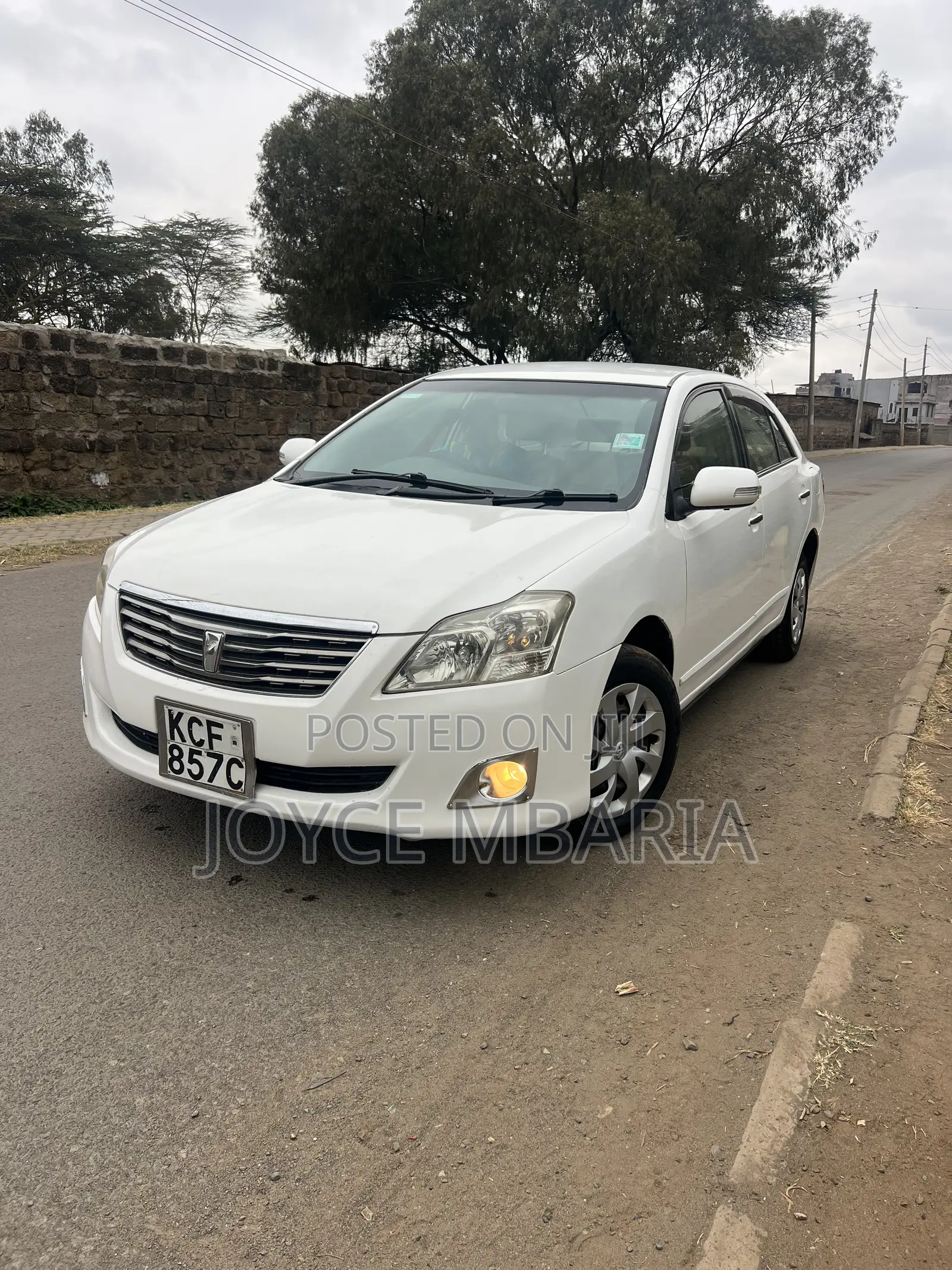 Toyota Premio 2011 White