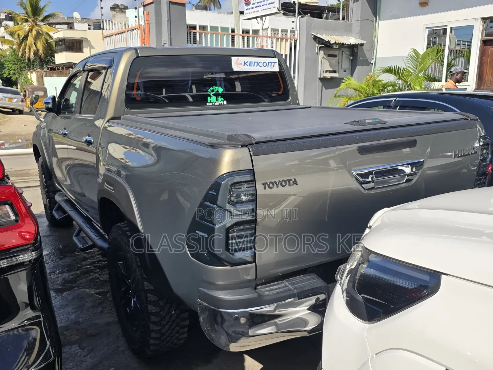 Toyota Hilux 2021 Gold