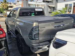 Toyota Hilux 2021 Gold