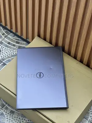 Laptop Dell Inspiron 15 5502 8GB Intel Core i5 SSD 256GB