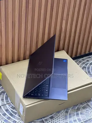 Laptop Dell Inspiron 15 5502 8GB Intel Core i5 SSD 256GB