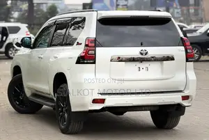 Toyota Land Cruiser Prado 2.7 2021 White