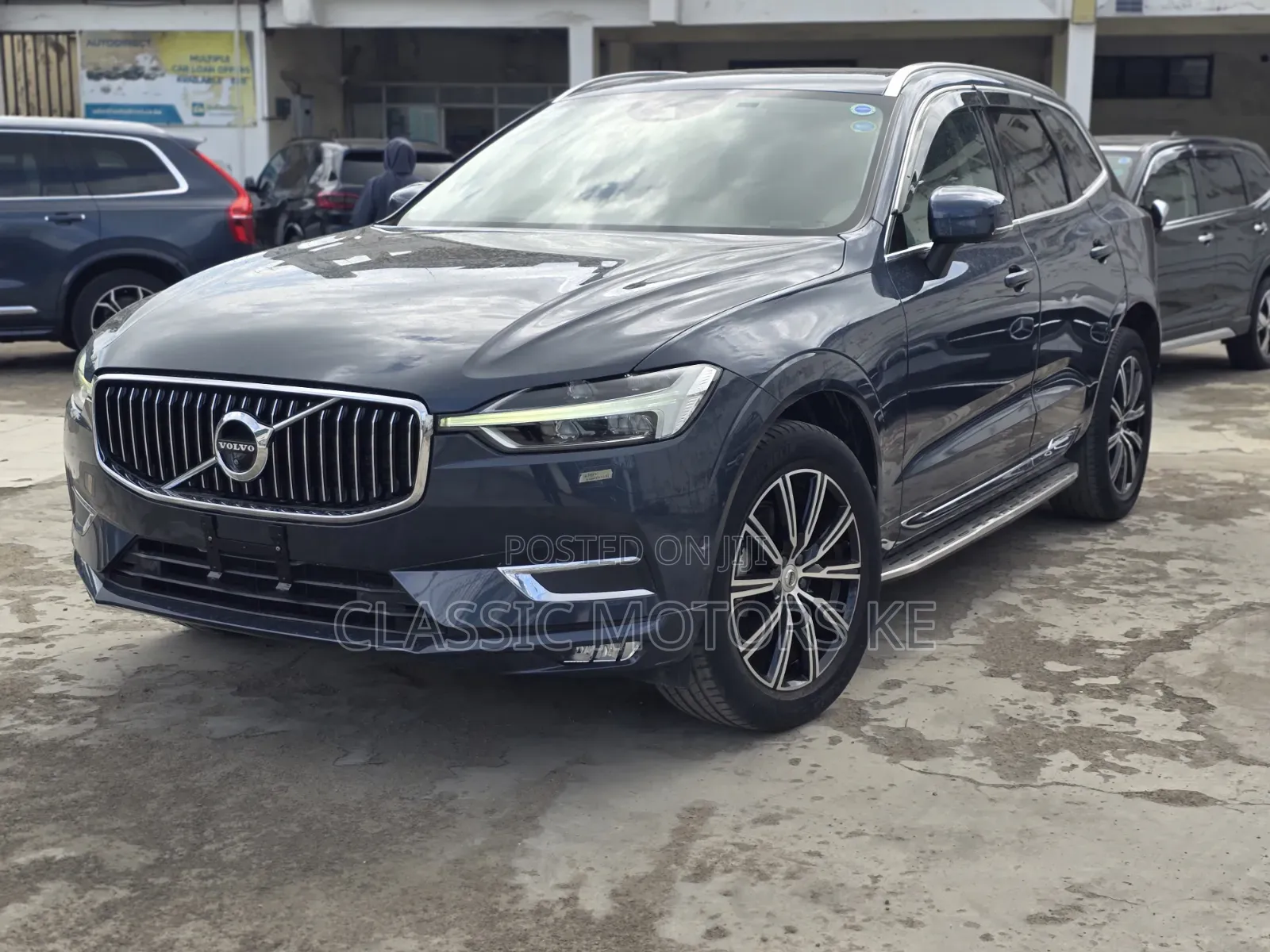 Volvo XC60 2019 Blue