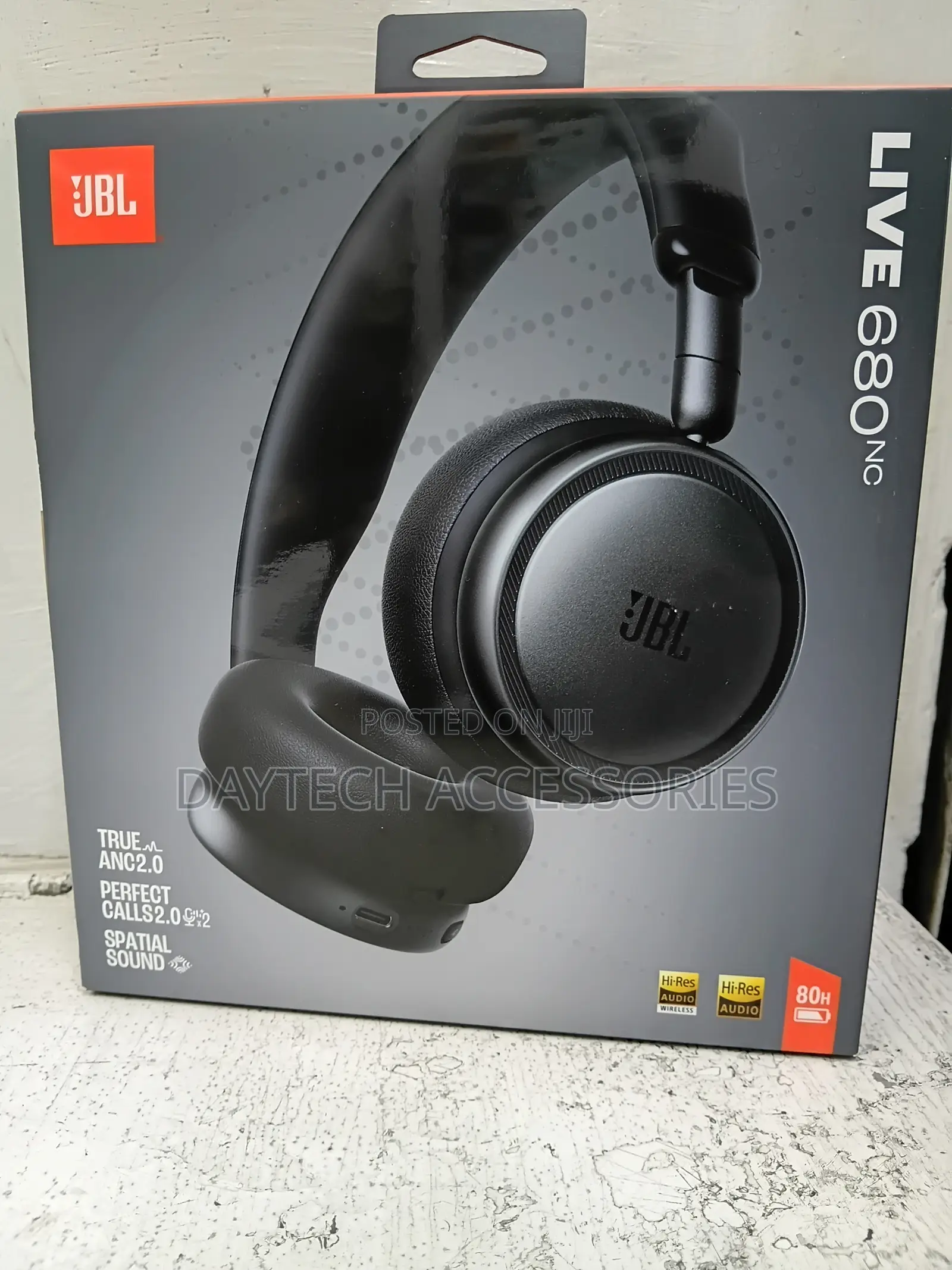 JBL Live 680NC - Noise Cancelling Headphones - Black