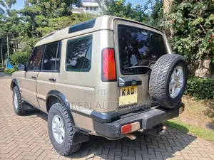 Land Rover Discovery 2003 Gold