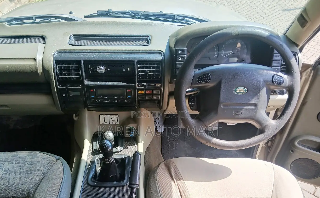 Land Rover Discovery 2003 Gold