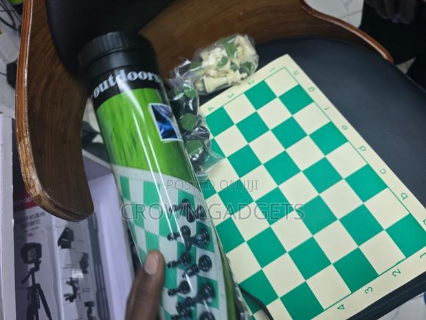 Professional Chess Set With Roll-Up Board Plastic Pieces - thumbnail 2