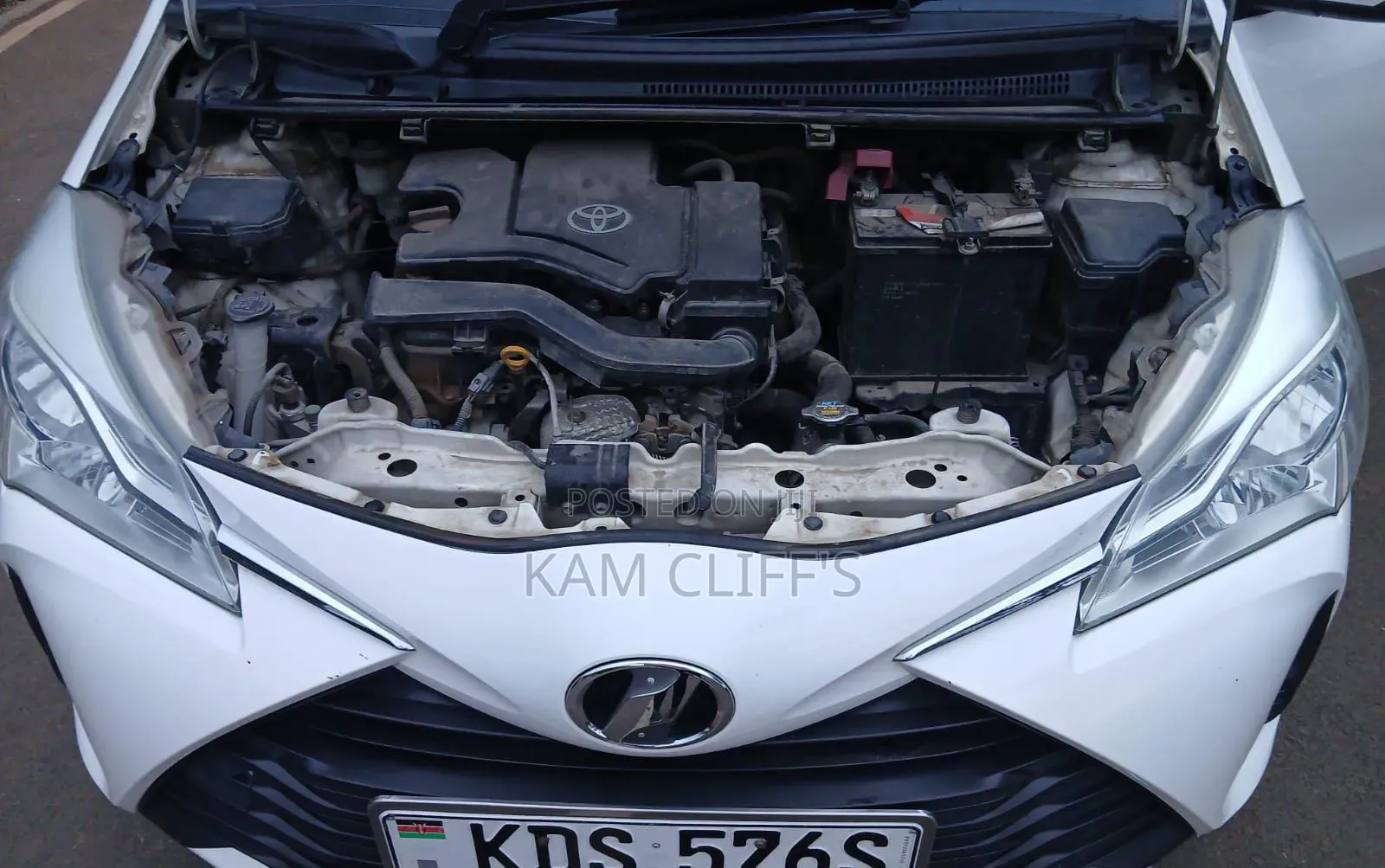 Toyota Vitz 2018 Pearl