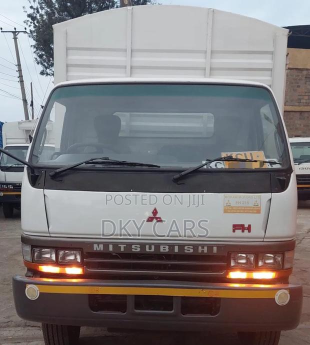 Mitsubishi FH215 2018 - thumbnail 2