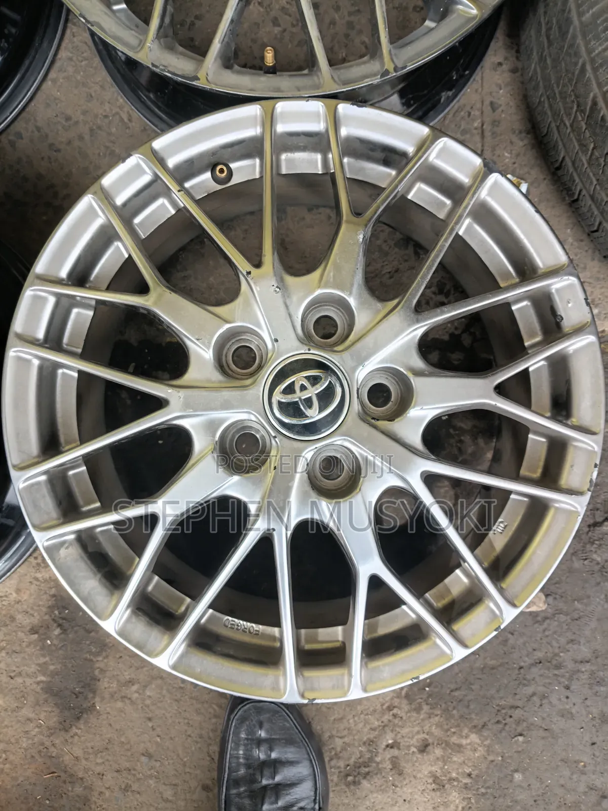 Toyota Noah Wxb, Voxy , Isis ,Auris , 16inch Rims