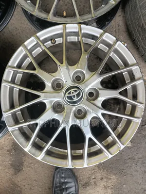 Toyota Noah Wxb, Voxy , Isis ,Auris , 16inch Rims
