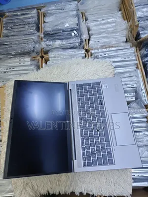 Laptop HP ZBook Firefly 15 G7 16GB Intel Core i5 SSD 256GB