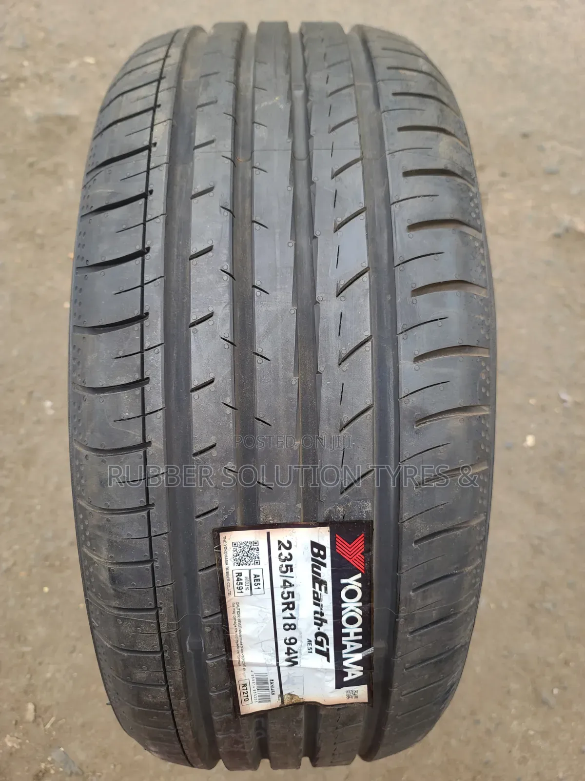 235 /45 R18 Yokohama Tyres 94w Bluearth Gt