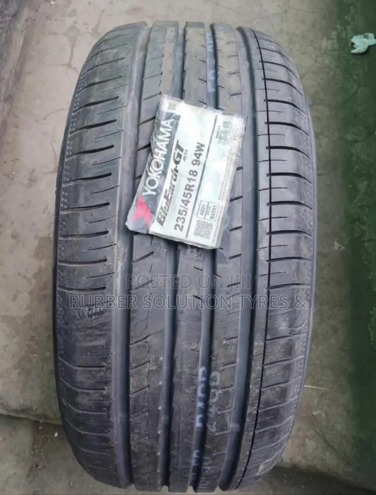 235 /45 R18 Yokohama Tyres 94w Bluearth Gt