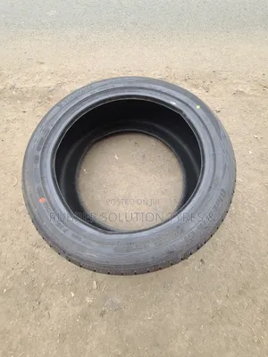 235 /45 R18 Yokohama Tyres 94w Bluearth Gt