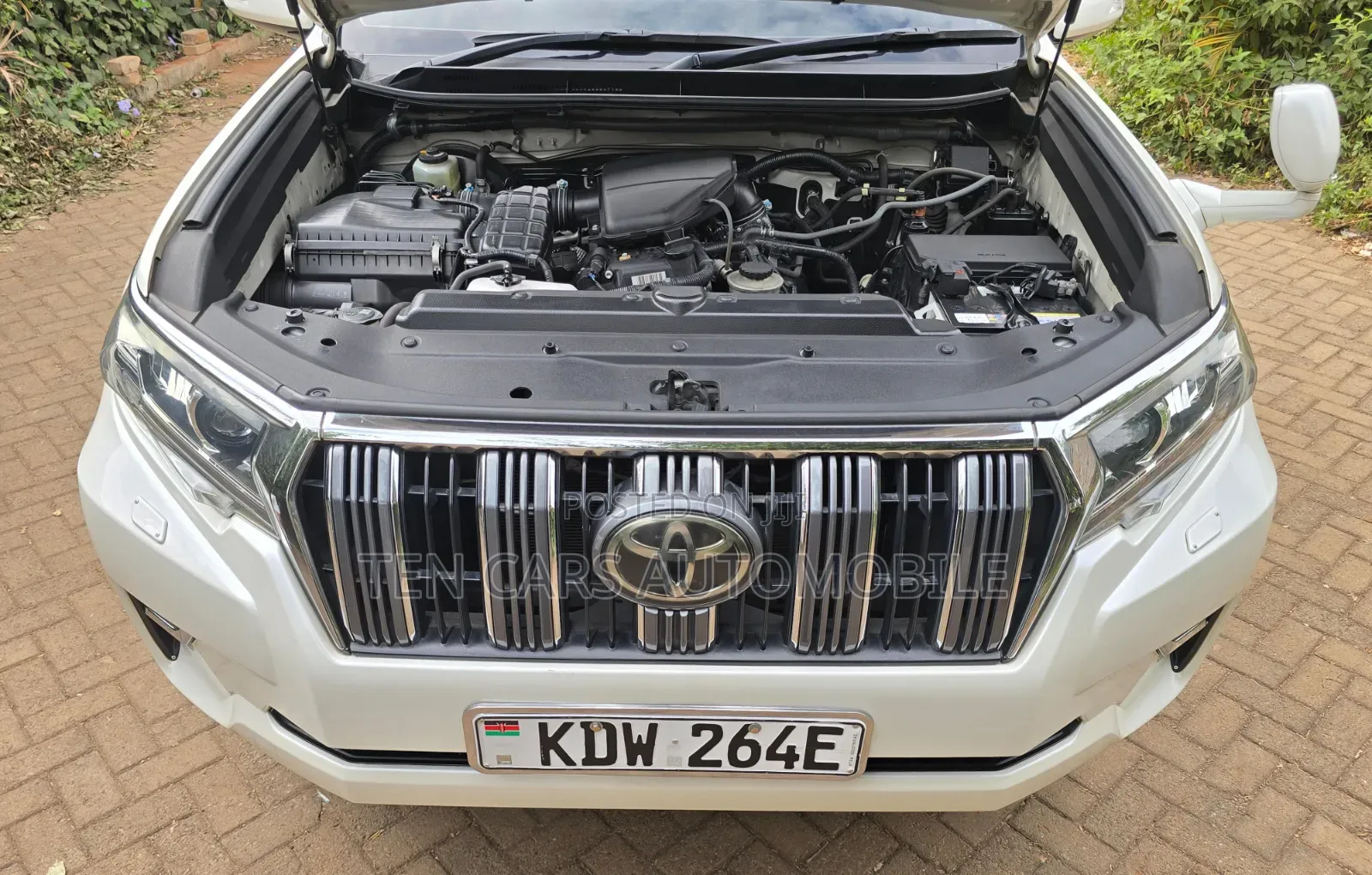Toyota Land Cruiser Prado 2018 White