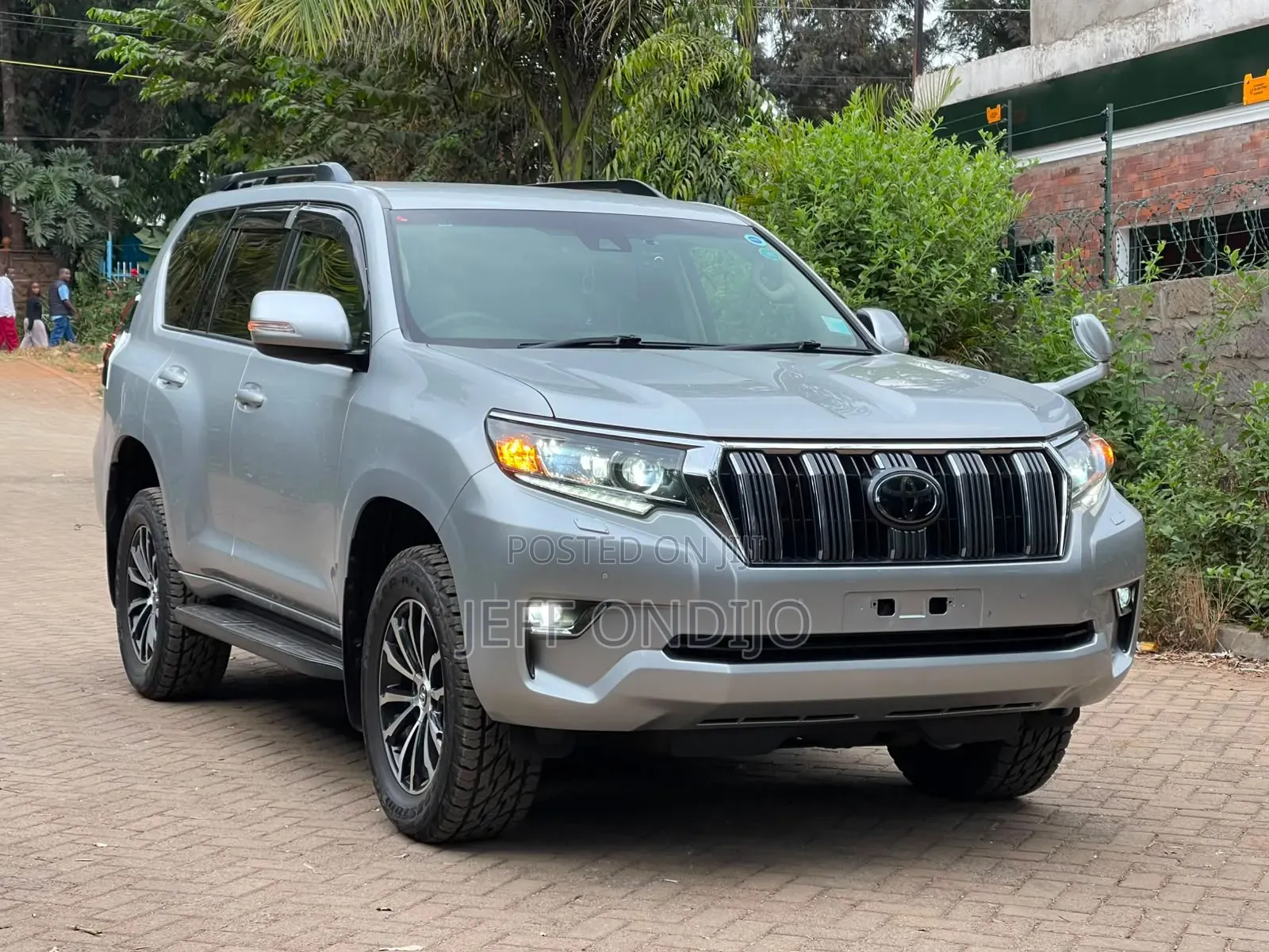 Toyota Land Cruiser Prado 2019 Silver