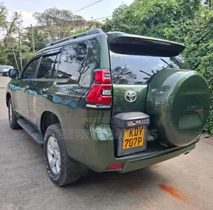 Toyota Land Cruiser Prado 2012 Green