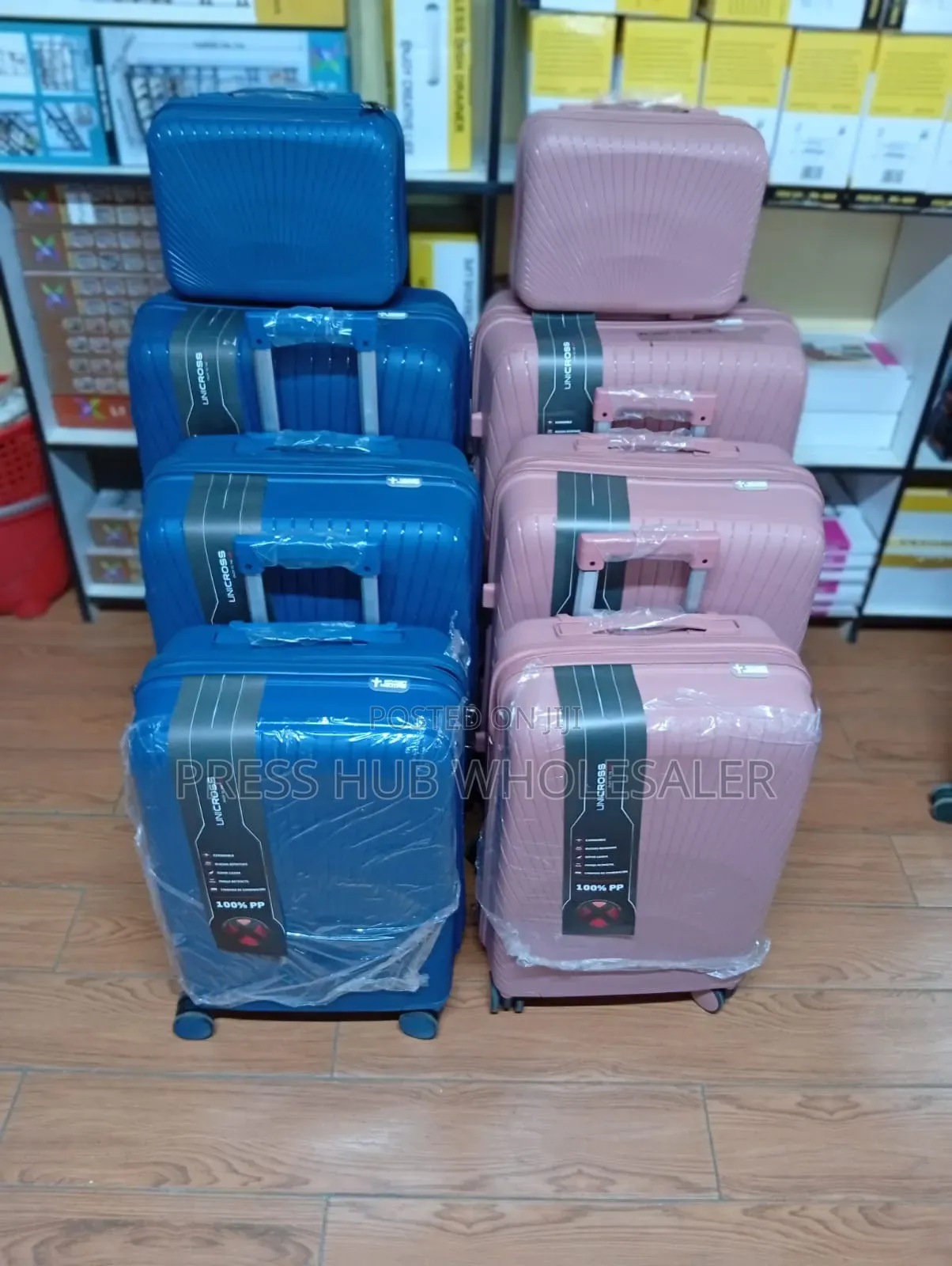 4 in 1 Unbreakable Suitcase Suitcase Set – Stylish Durable