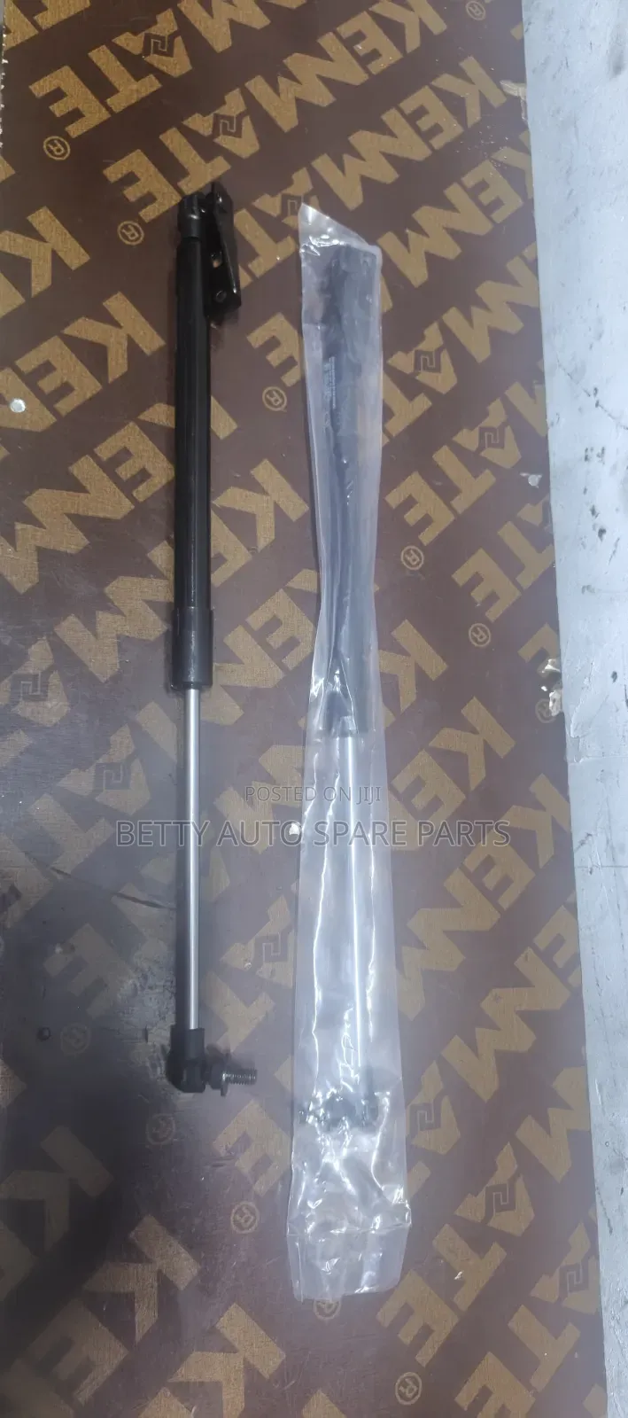 Toyota Filder Boot Shocks