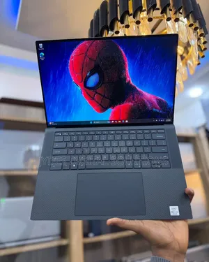 Laptop Dell Precision 5550 16GB Intel Core i7 SSD 512GB