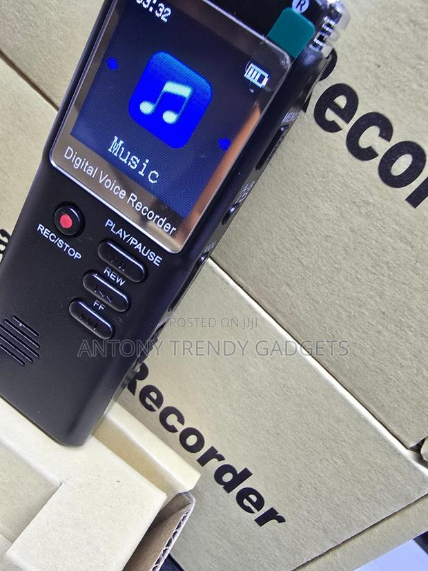 Professional 8GB Audio Recorder With Noise Reduction - main view