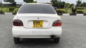 Hyundai Accent 1998 White