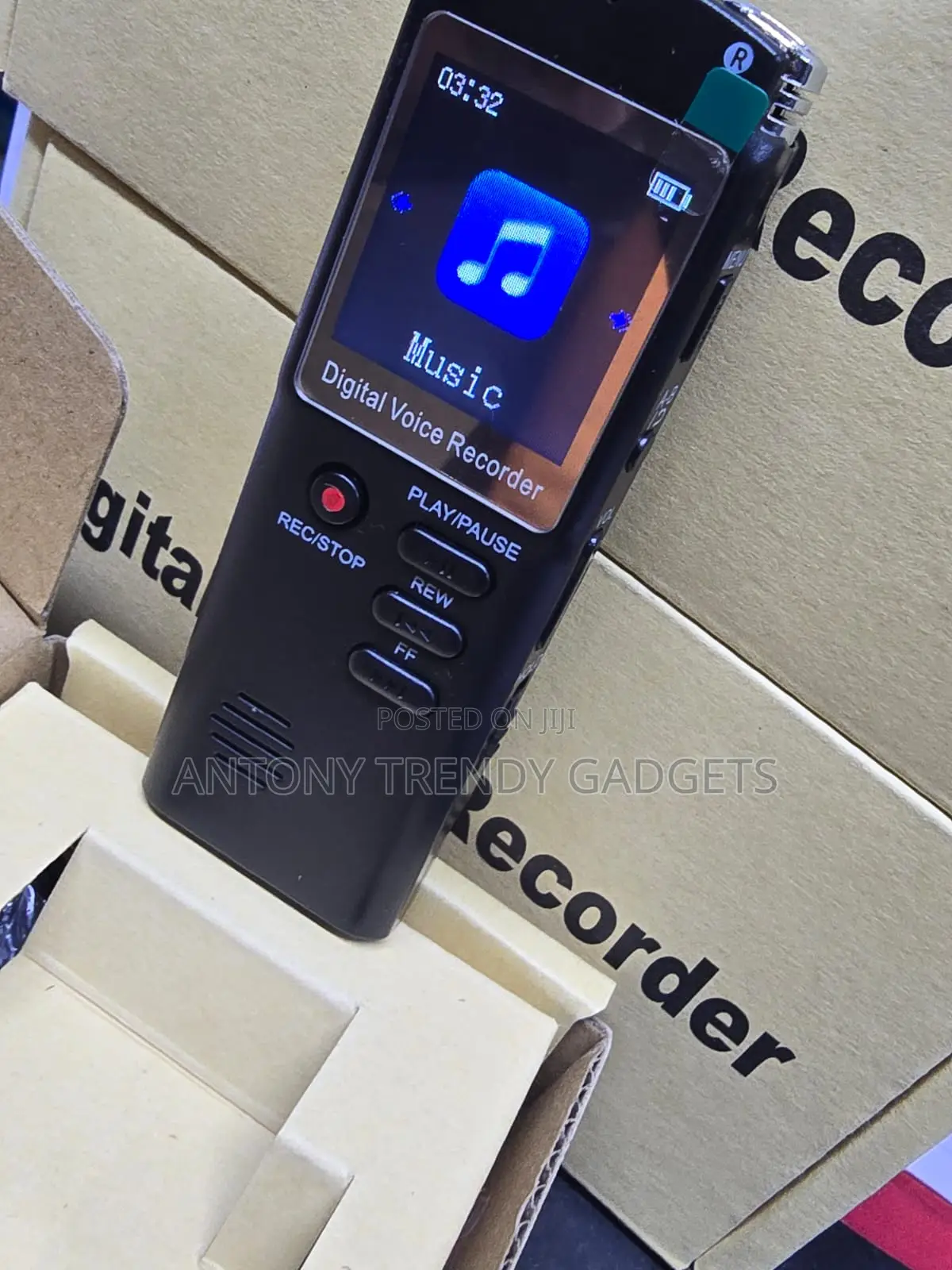 Professional 8GB Audio Recorder With Noise Reduction