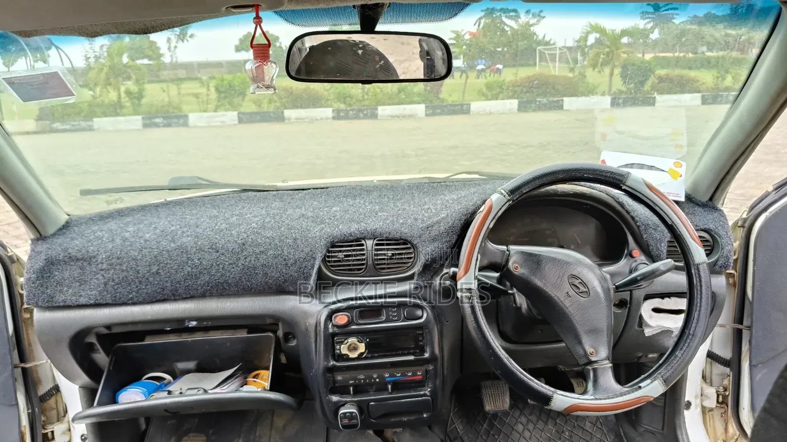Hyundai Accent 1998 White