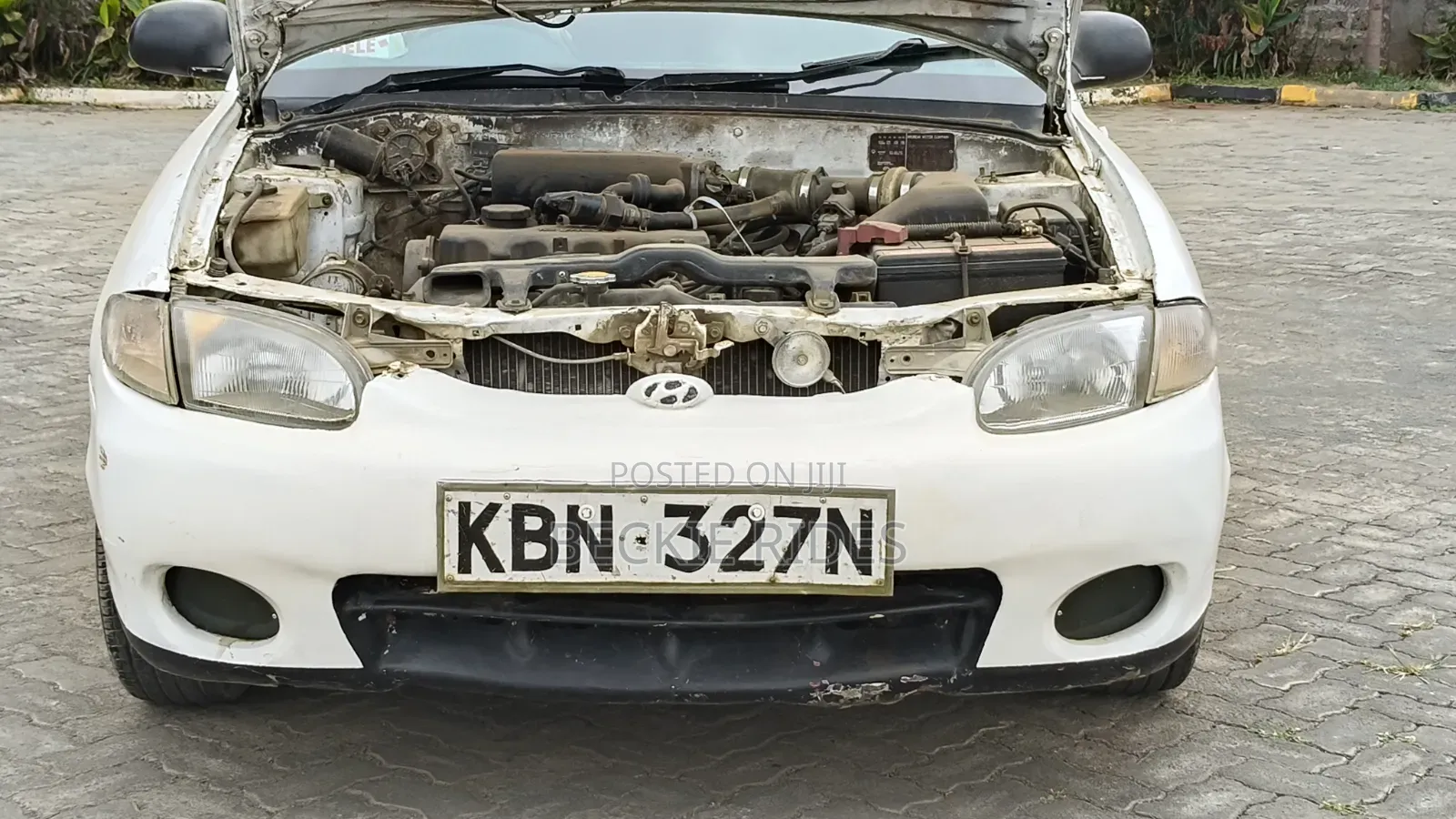 Hyundai Accent 1998 White