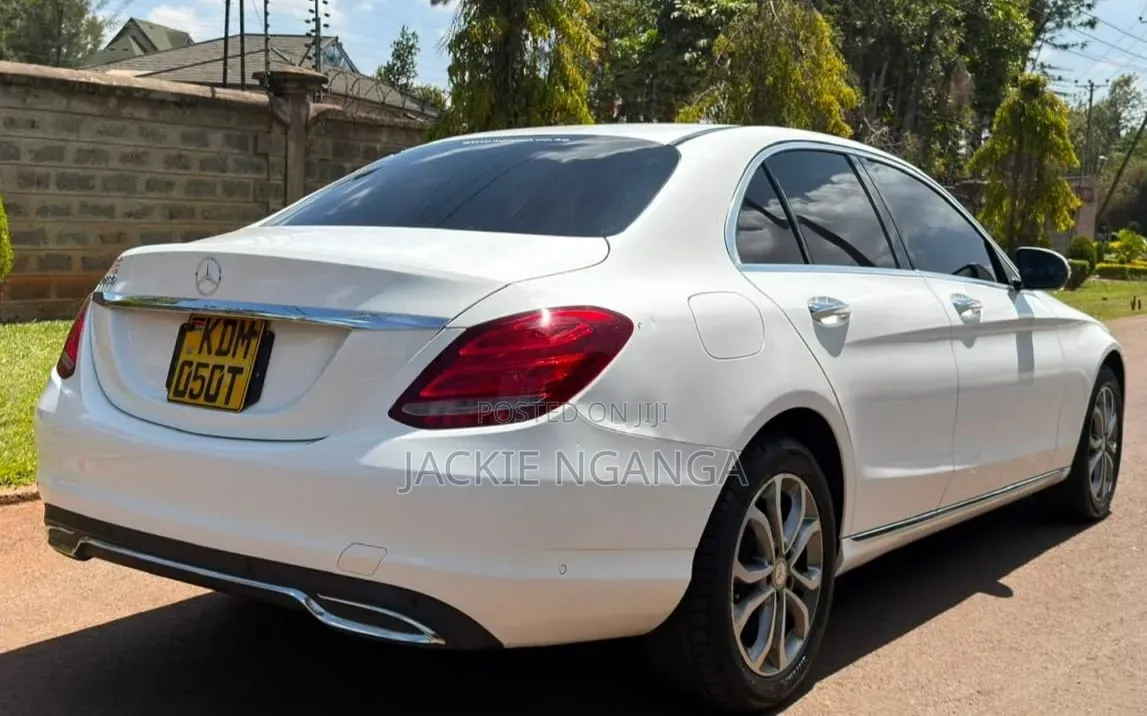 Mercedes-Benz C200 2016 White