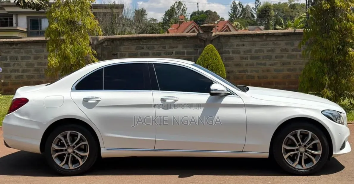 Mercedes-Benz C200 2016 White