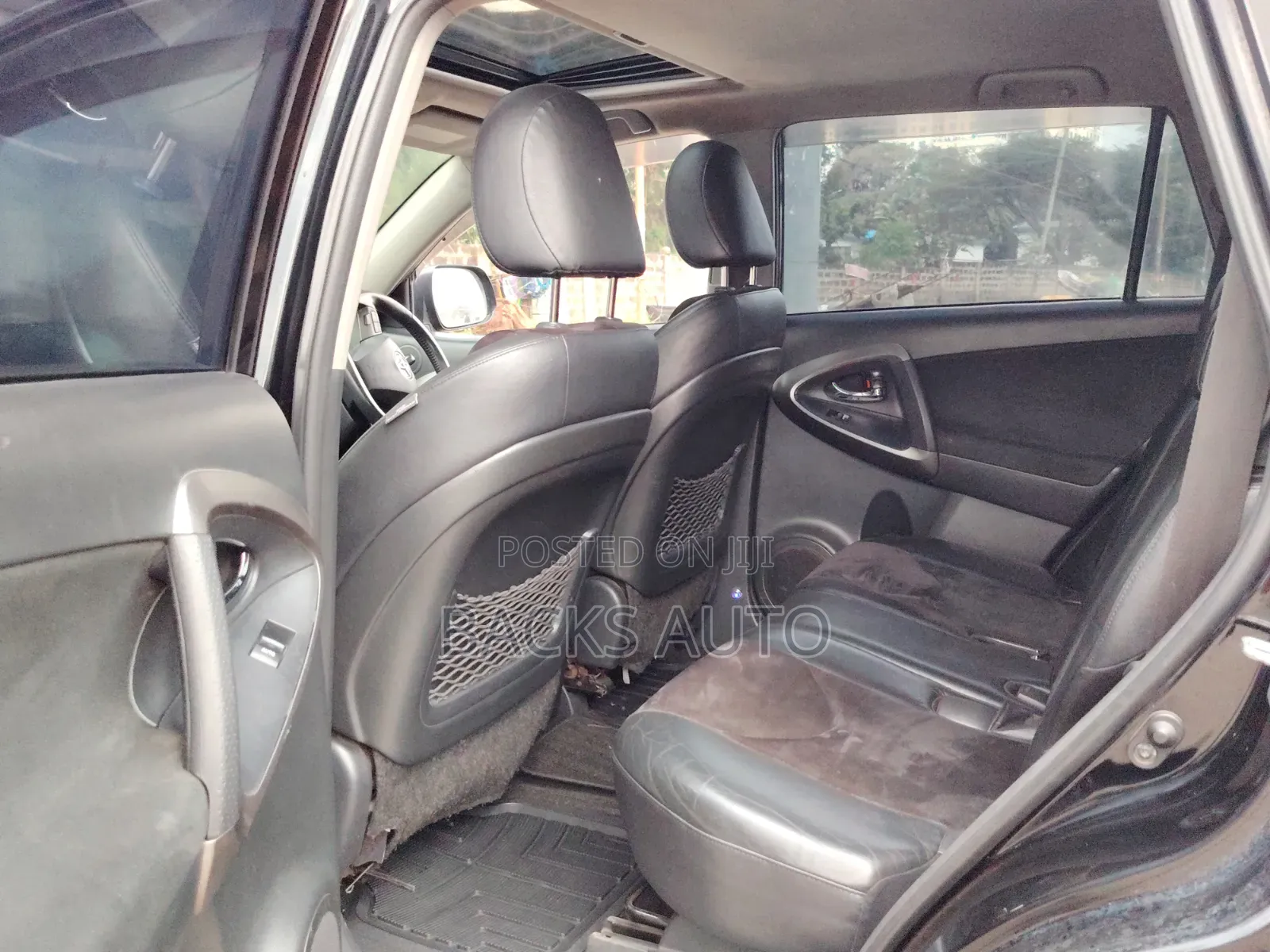 Toyota Avalon 2010