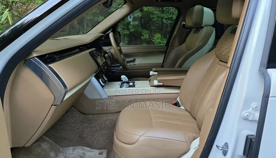 Land Rover Range Rover SV LWB 2023 White