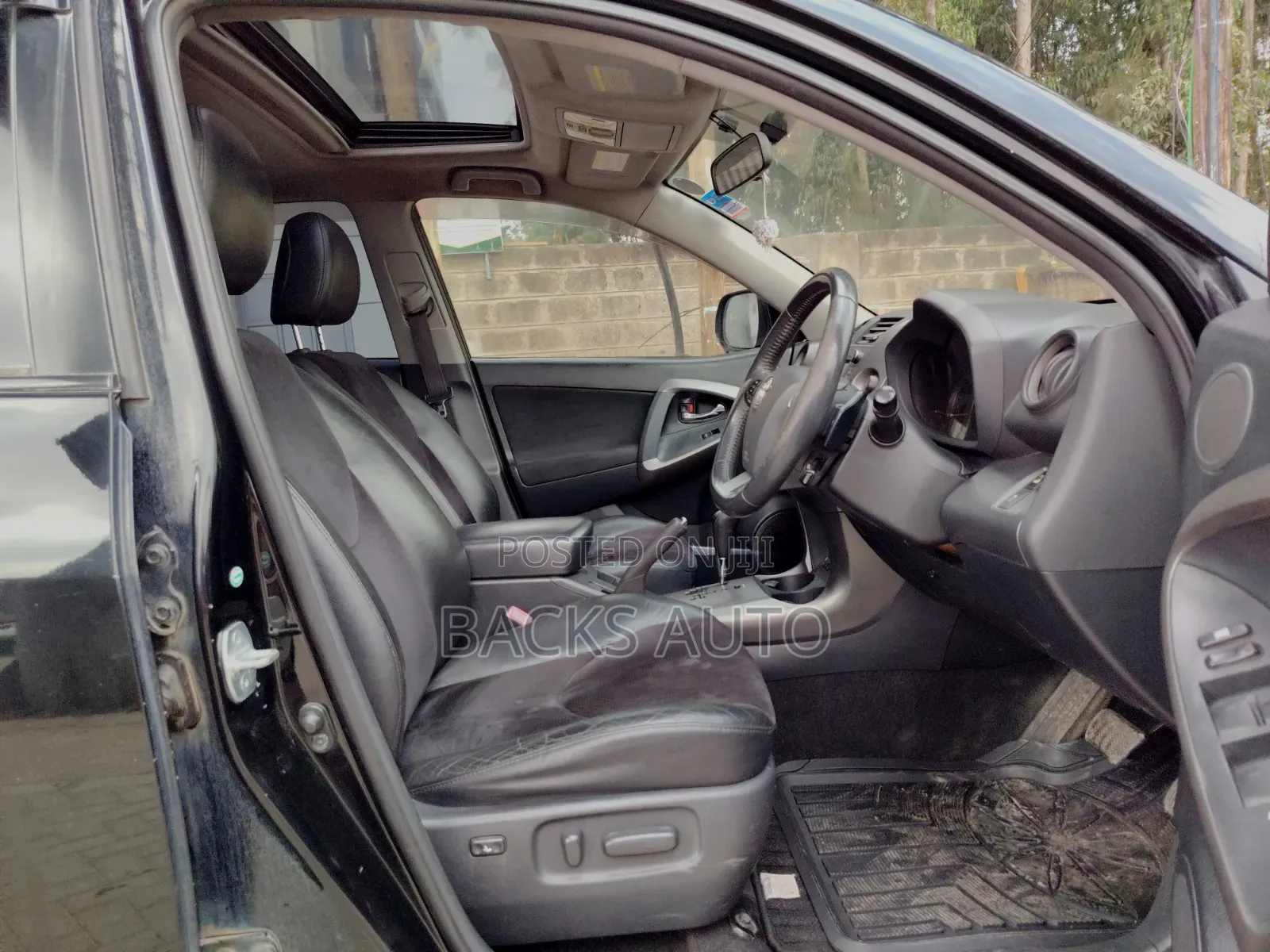 Toyota Avalon 2010