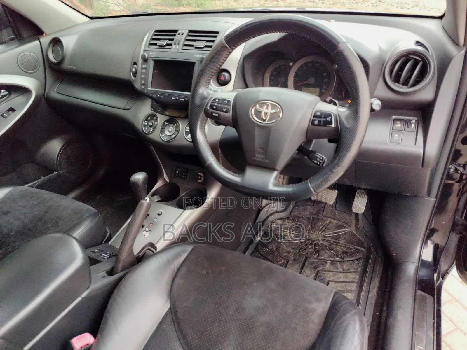 Toyota Avalon 2010