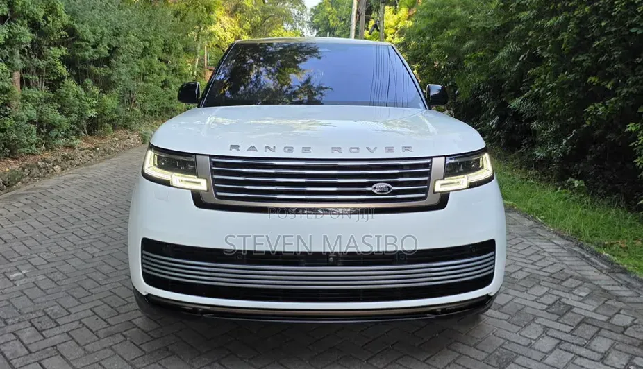 Land Rover Range Rover SV LWB 2023 White