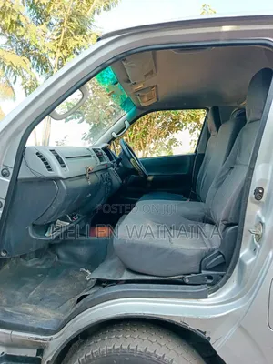 Toyota HiAce 2011 Silver
