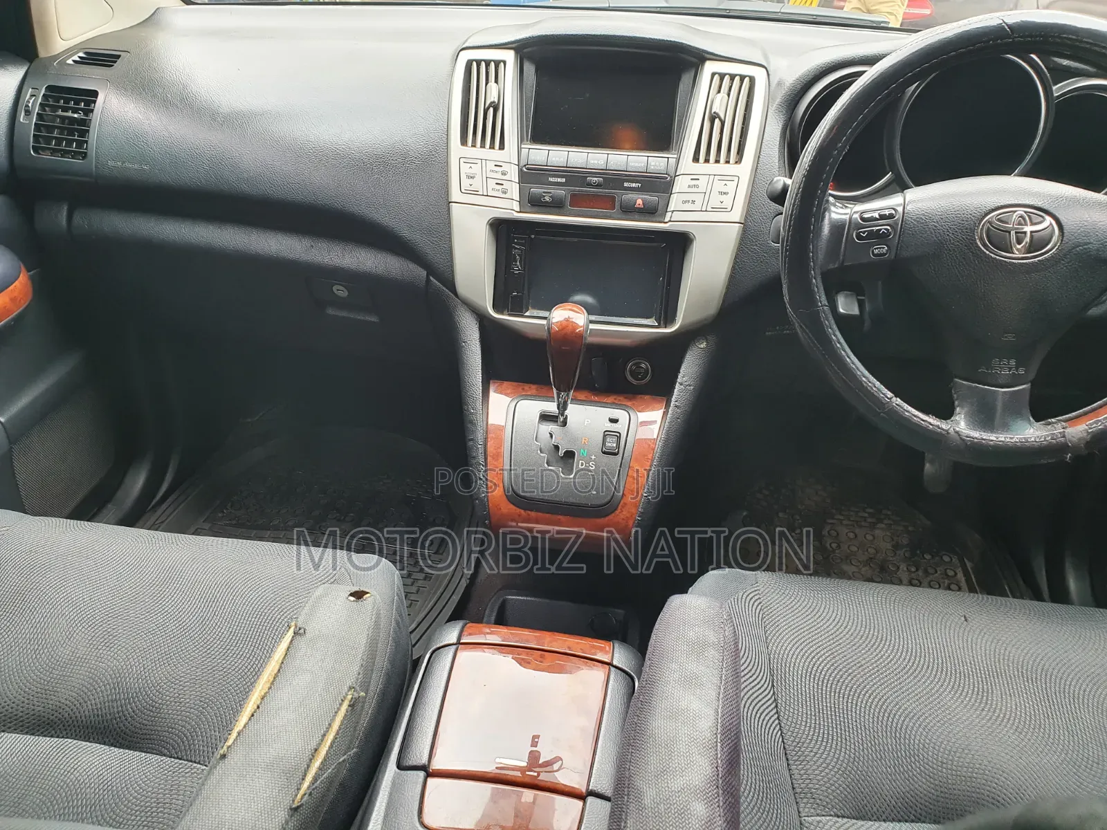 Toyota Harrier 2.4 2010 Black