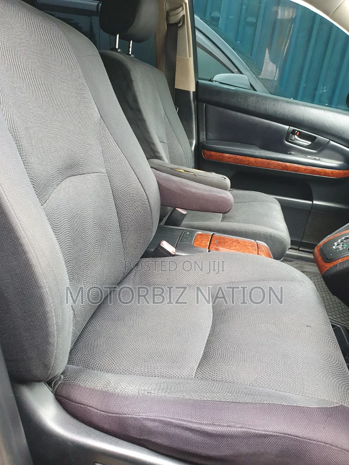 Toyota Harrier 2.4 2010 Black