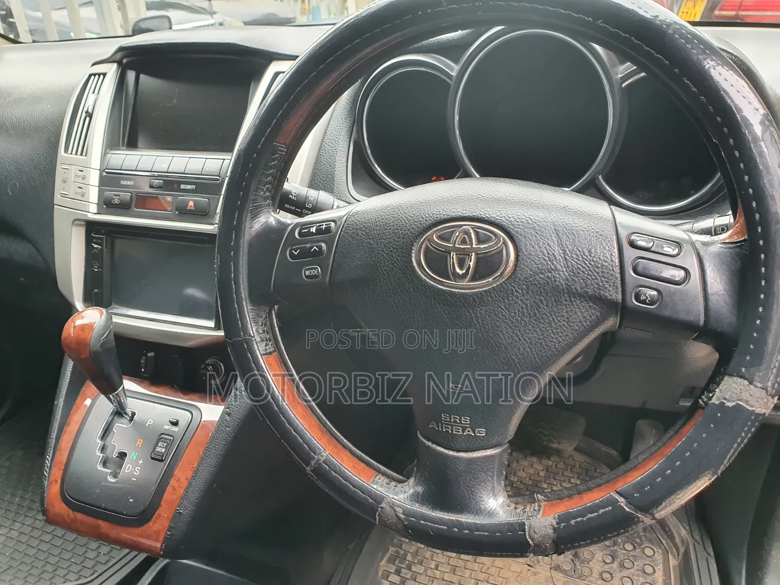 Toyota Harrier 2.4 2010 Black