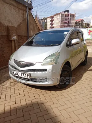 Toyota Ractis 2006 Silver