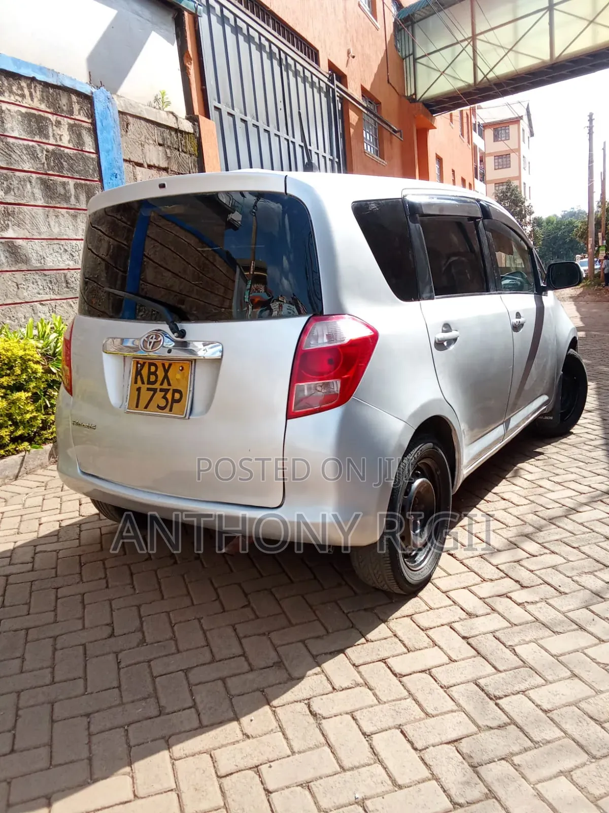 Toyota Ractis 2006 Silver