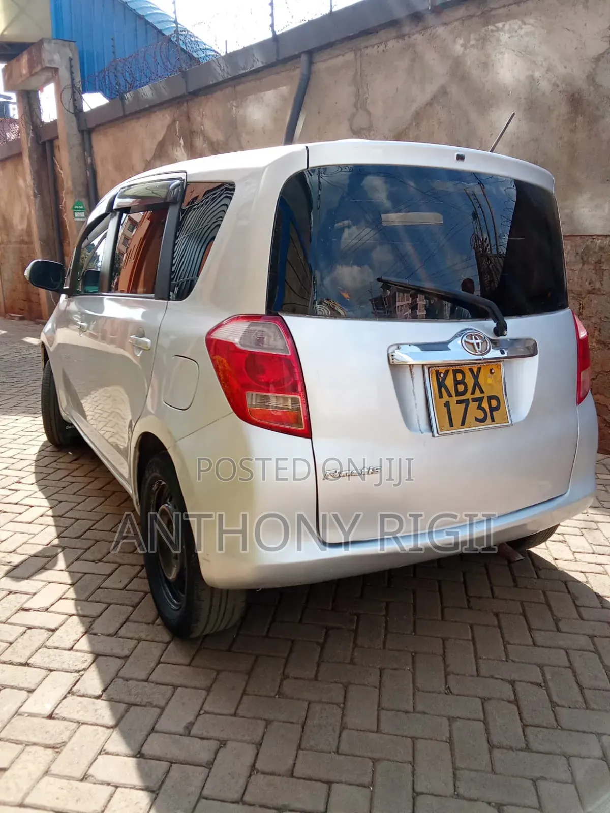 Toyota Ractis 2006 Silver