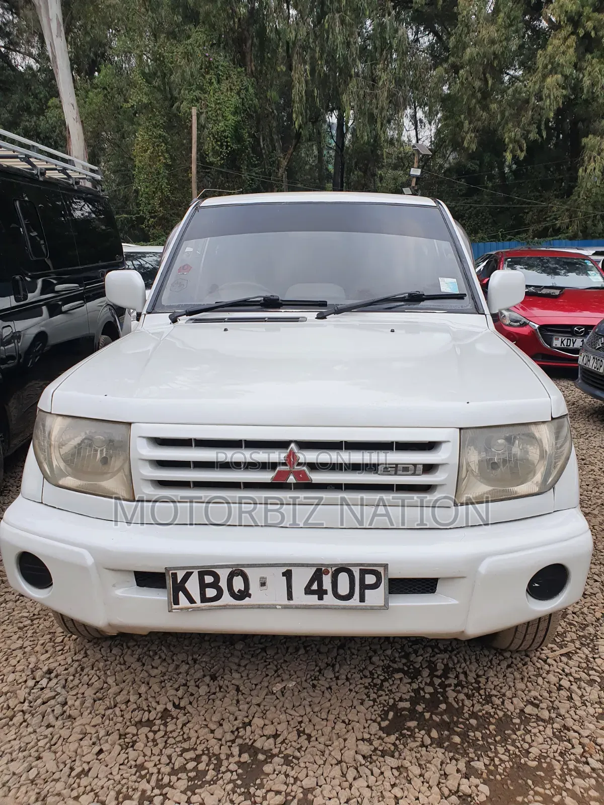 Mitsubishi Pajero 1999 White