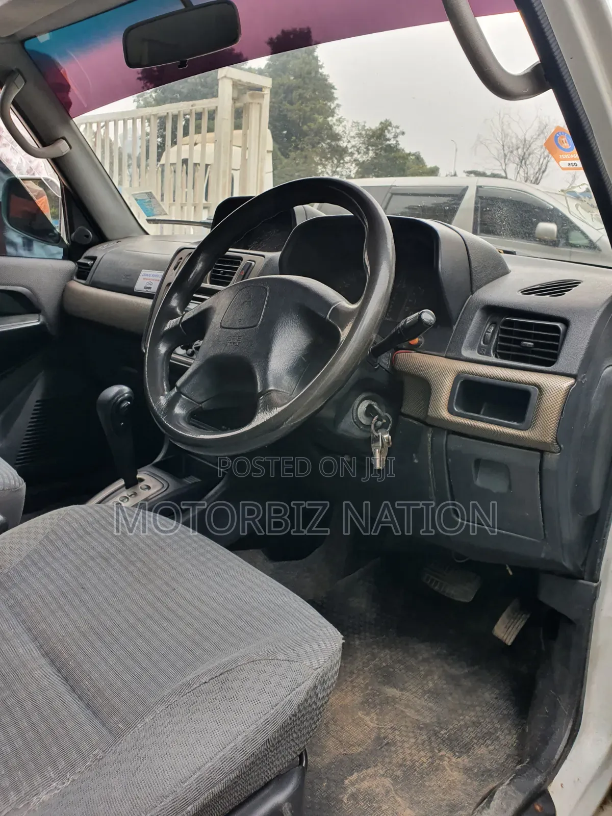 Mitsubishi Pajero 1999 White